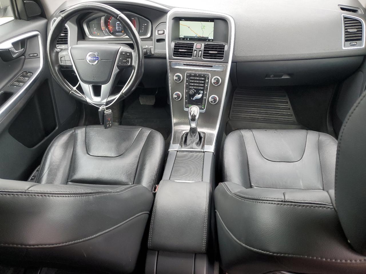 2016 Volvo XC60 - Image 8