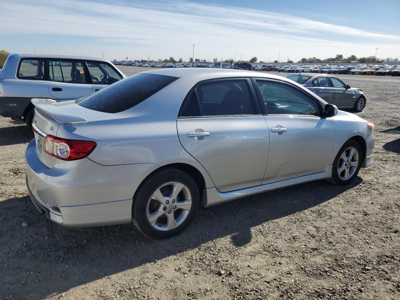 VIN 2T1BU4EE5DC114855 2013 TOYOTA COROLLA no.3