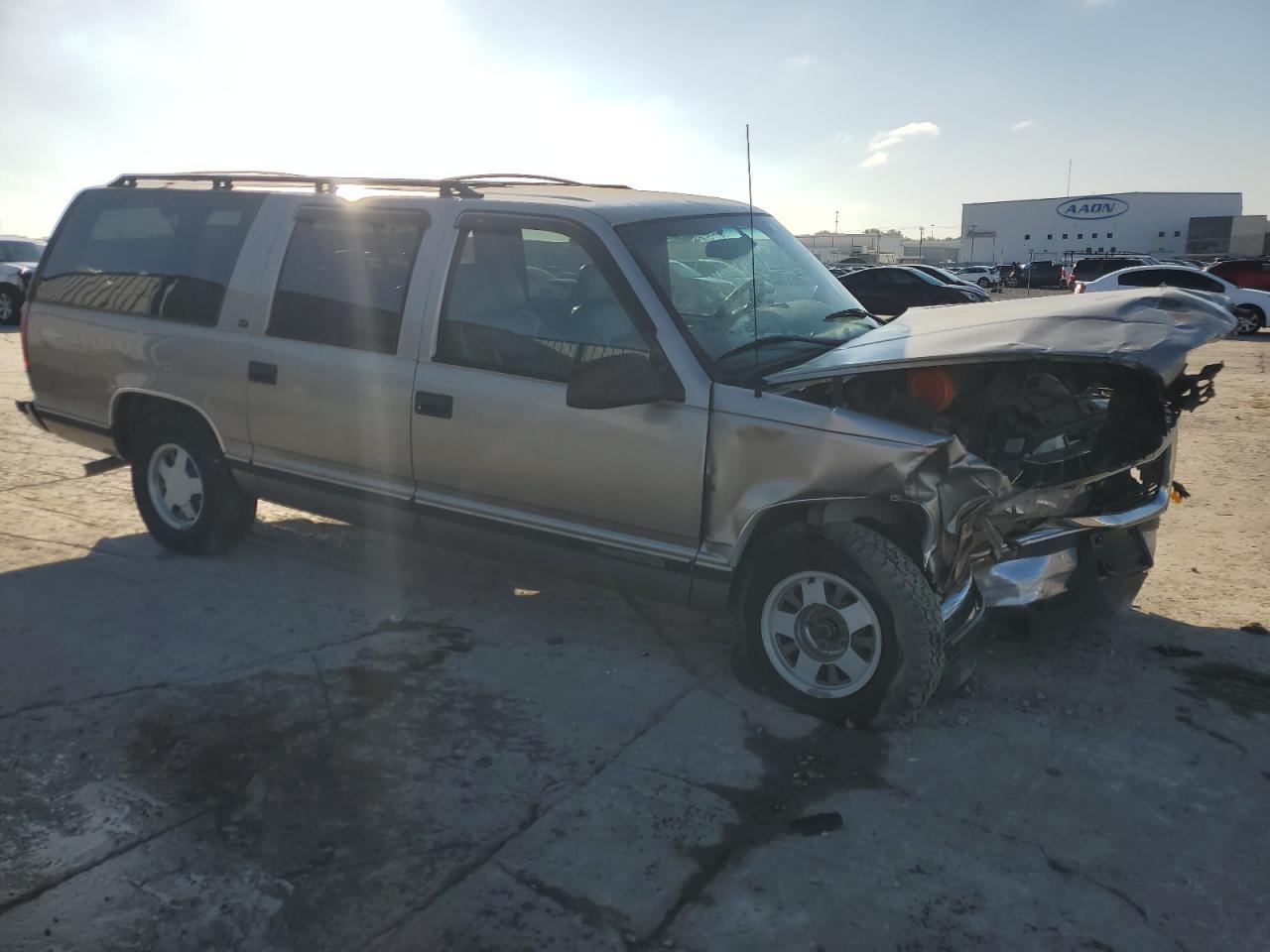 1999 GMC Suburban - Image 4