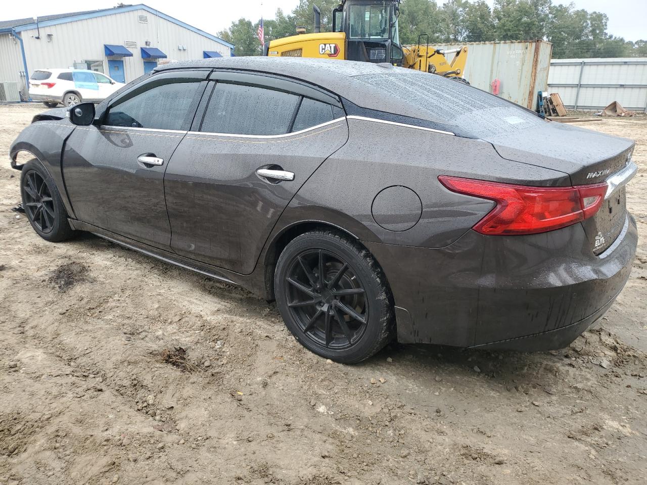 2016 Nissan Maxima - Image 2