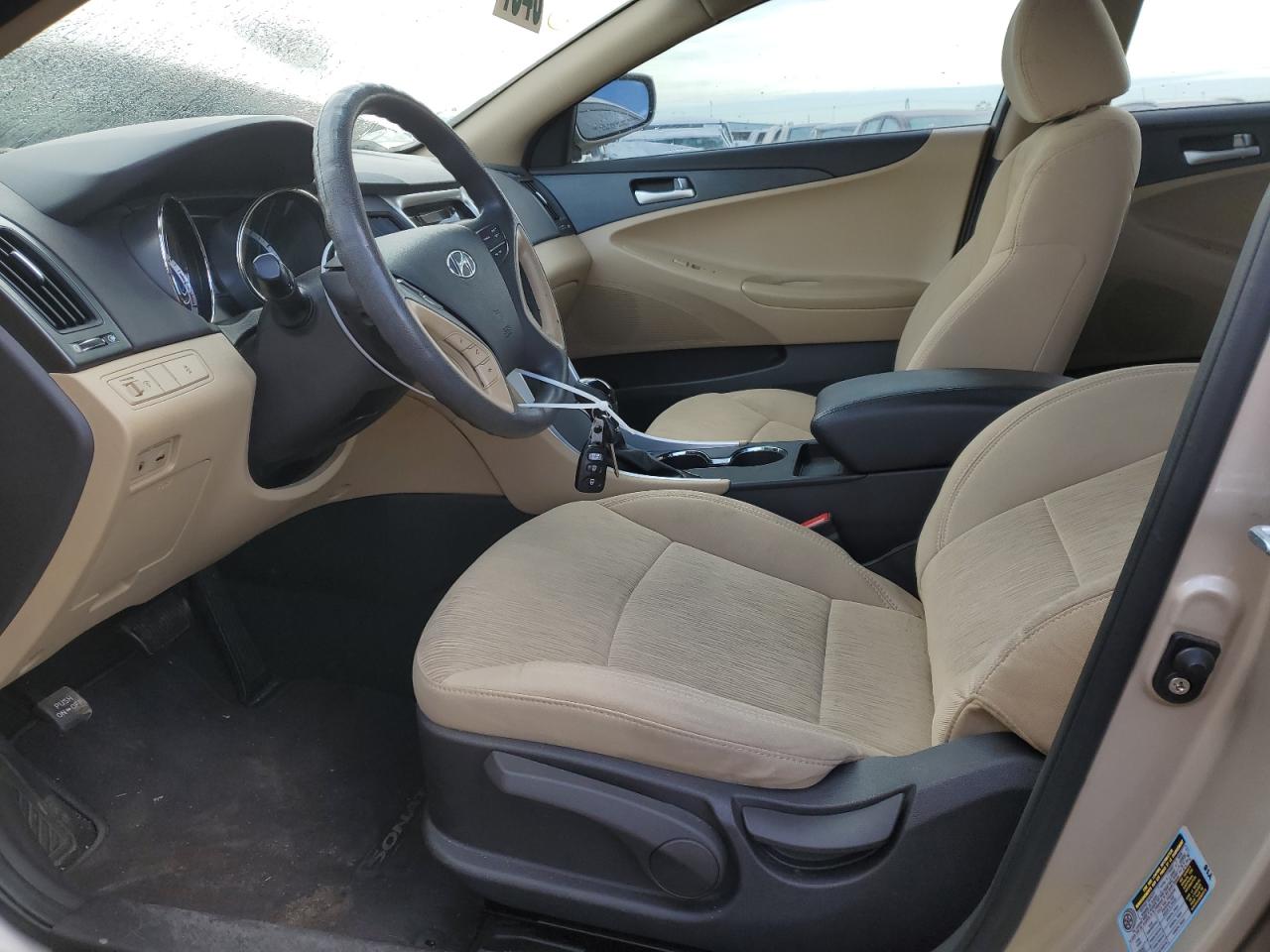 2011 Hyundai Sonata - Image 7
