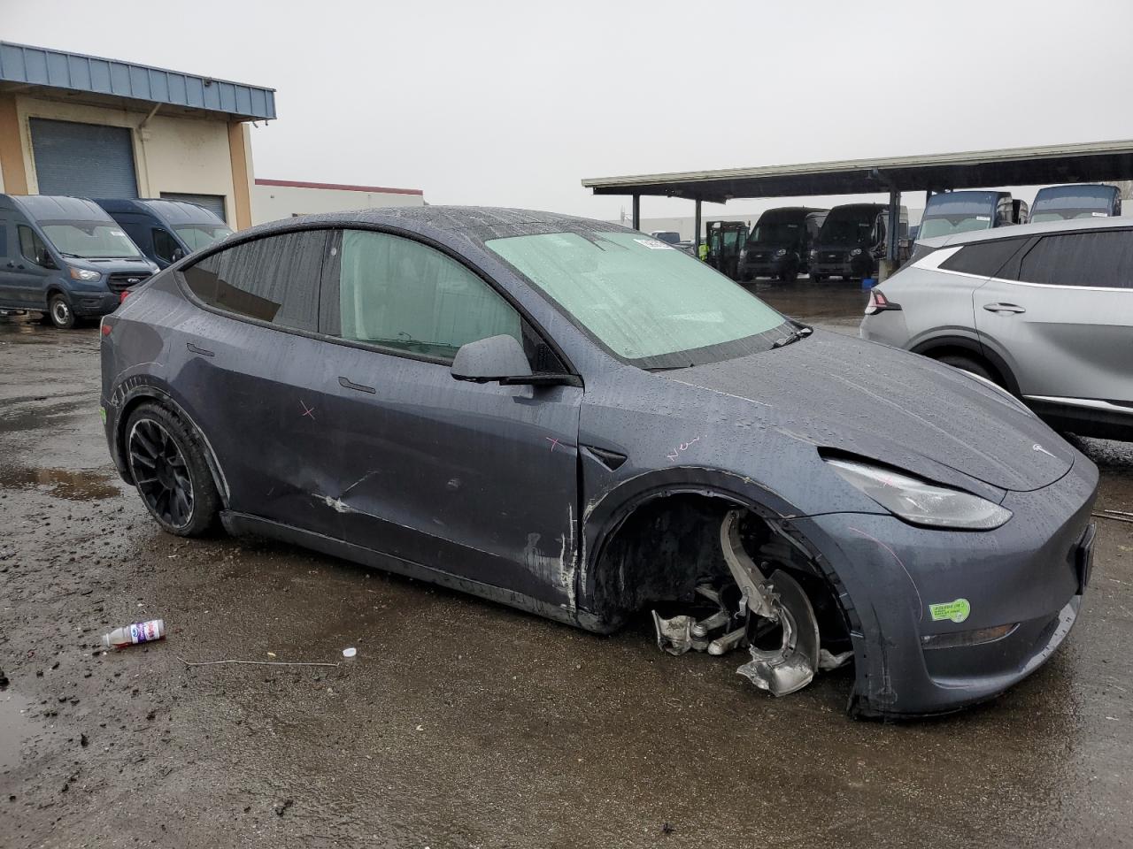 VIN 7SAYGDEE9PF637686 2023 TESLA MODEL Y no.4