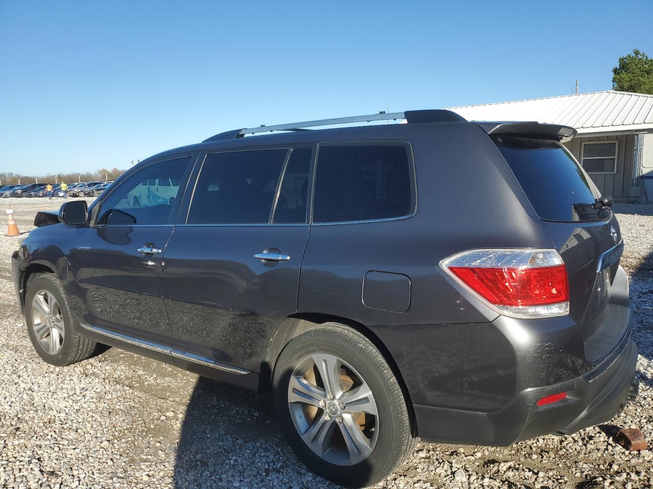 2011 Toyota Highlander - Image 2