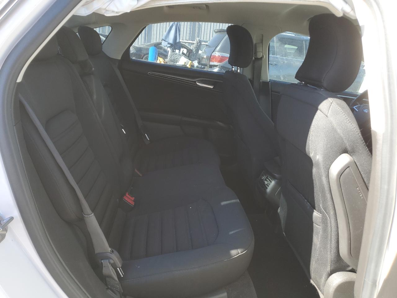 2016 Ford Fusion - Image 11