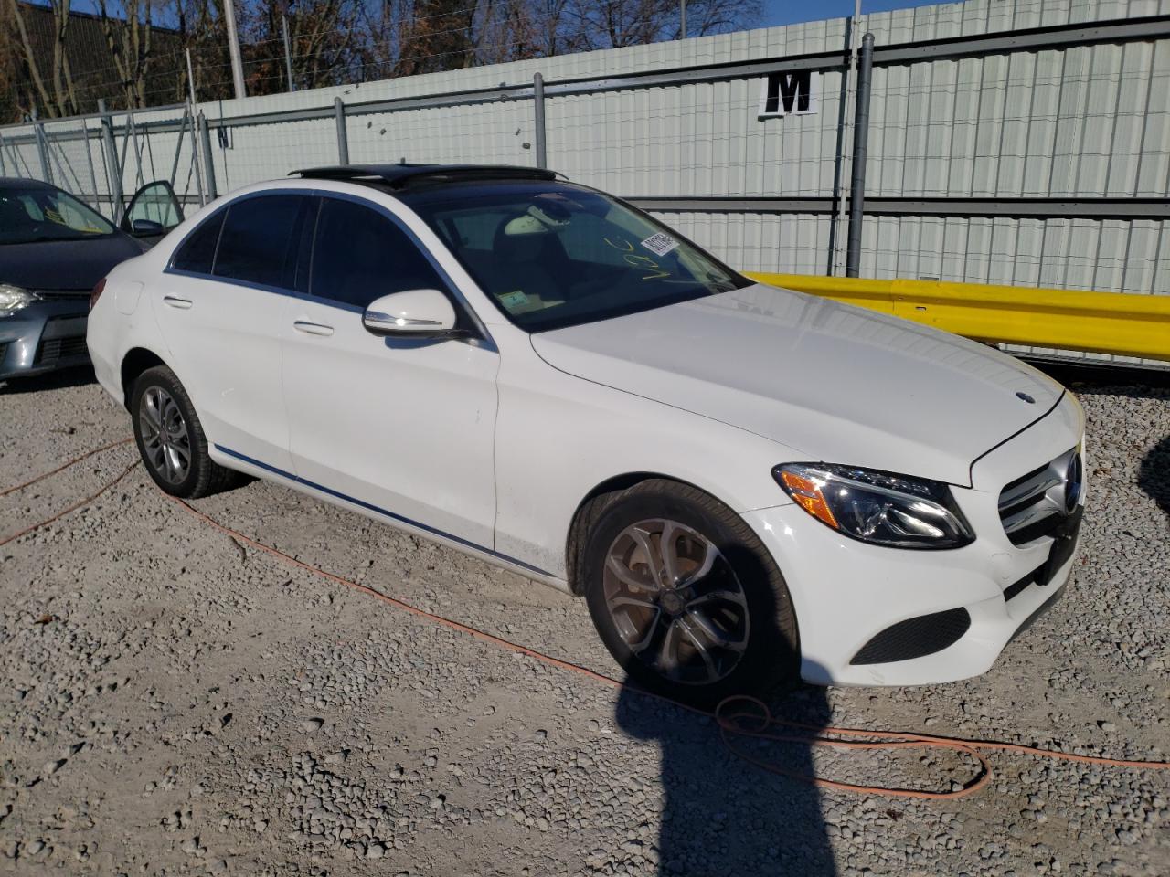 VIN 55SWF4KB3FU085343 2015 MERCEDES-BENZ C-CLASS no.4