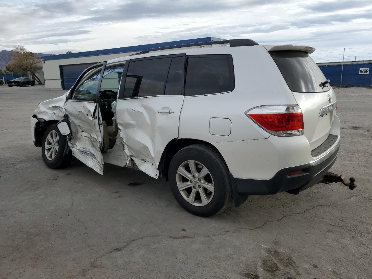 VIN 5TDBK3EHXDS208294 2013 TOYOTA HIGHLANDER no.2