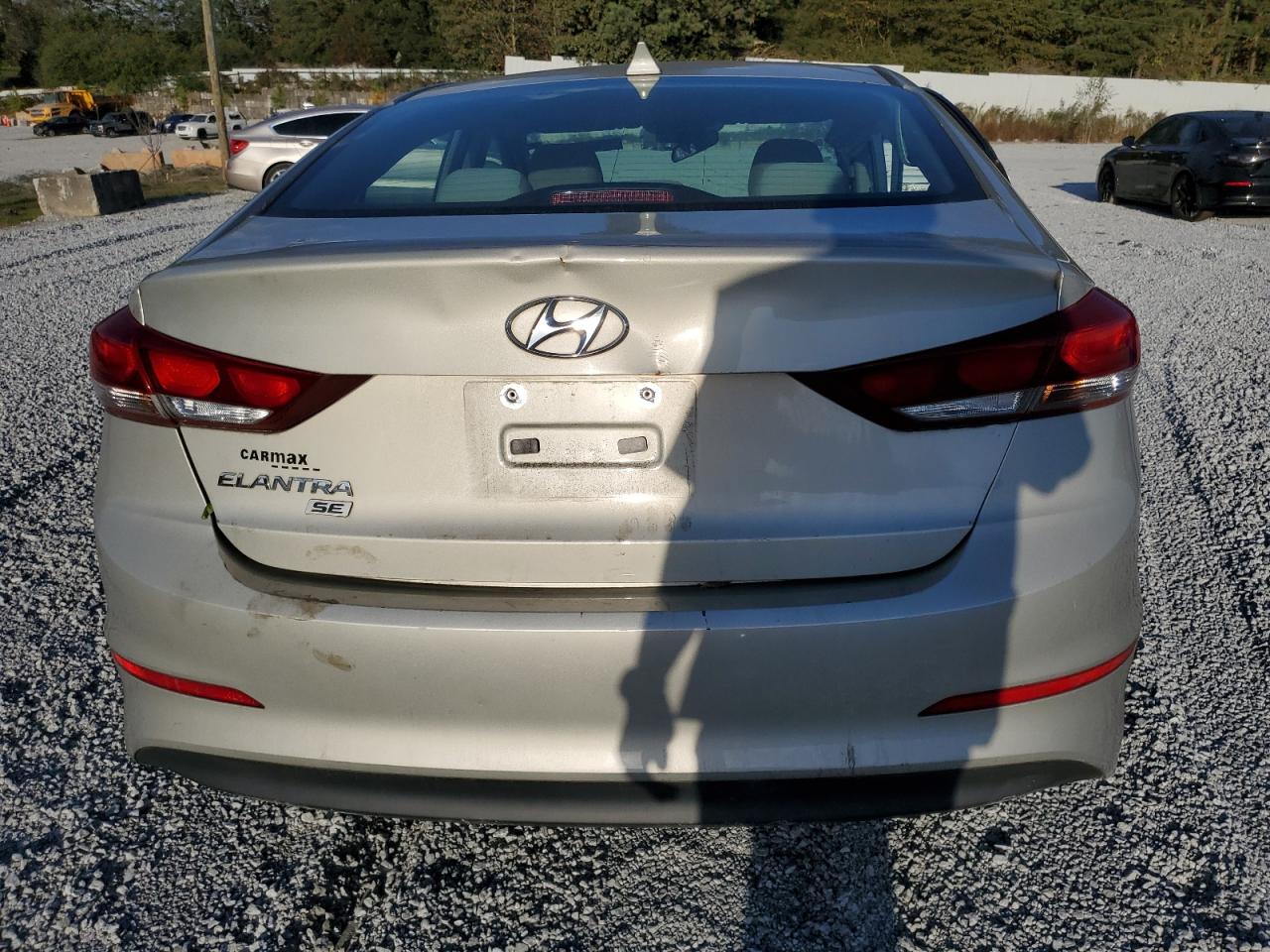 2017 Hyundai Elantra - Image 6