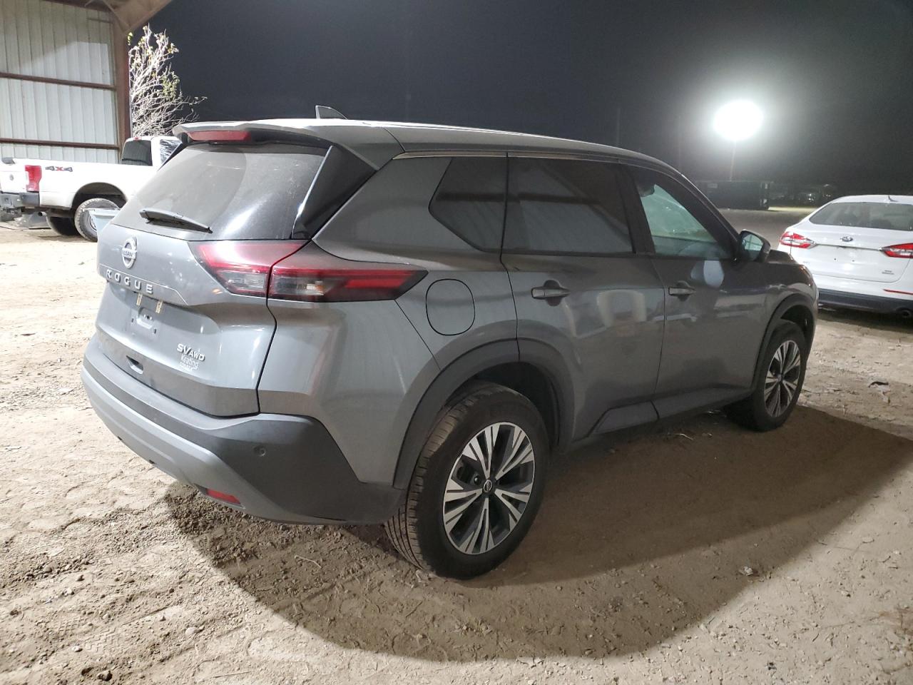 2021 Nissan Rogue - Image 3