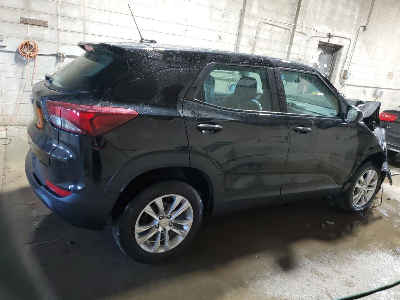 2022 Chevrolet TrailBlazer - Image 3