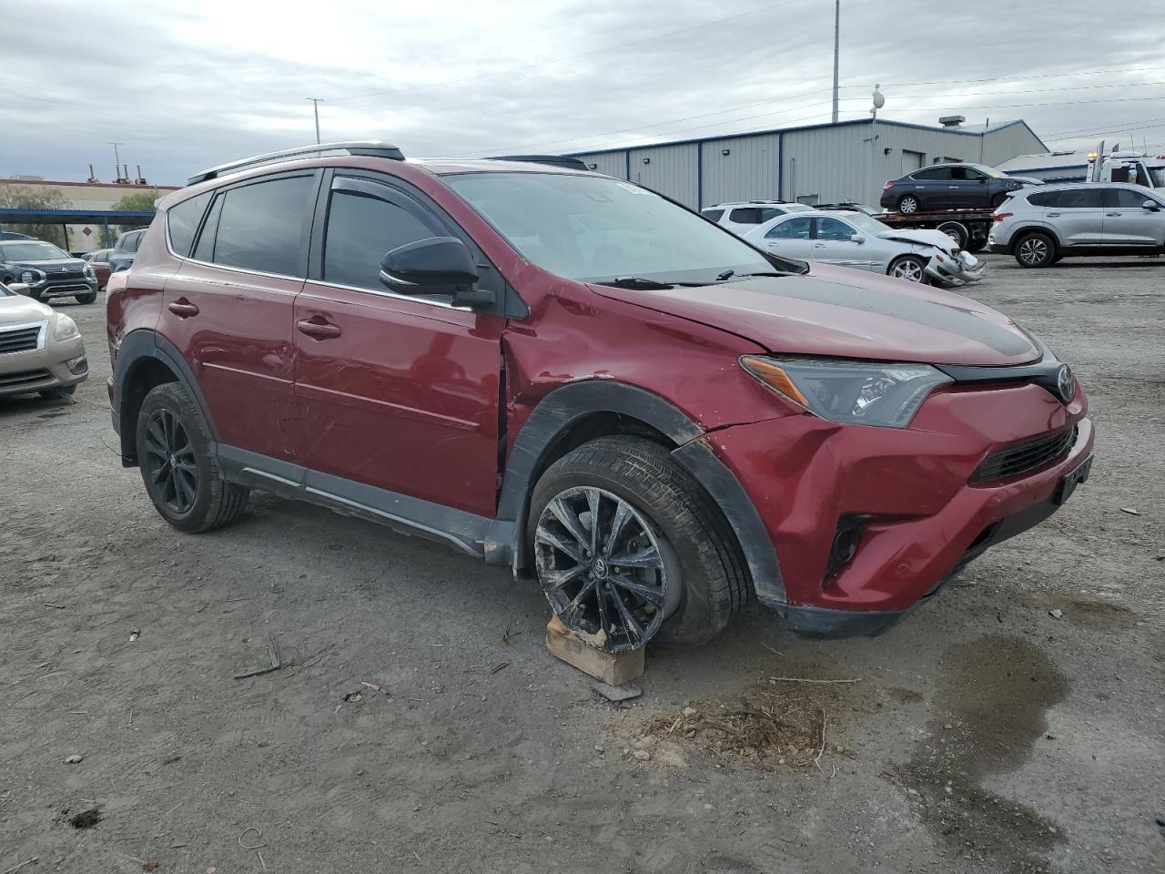 VIN 2T3RFREV1JW847685 2018 TOYOTA RAV4 no.4