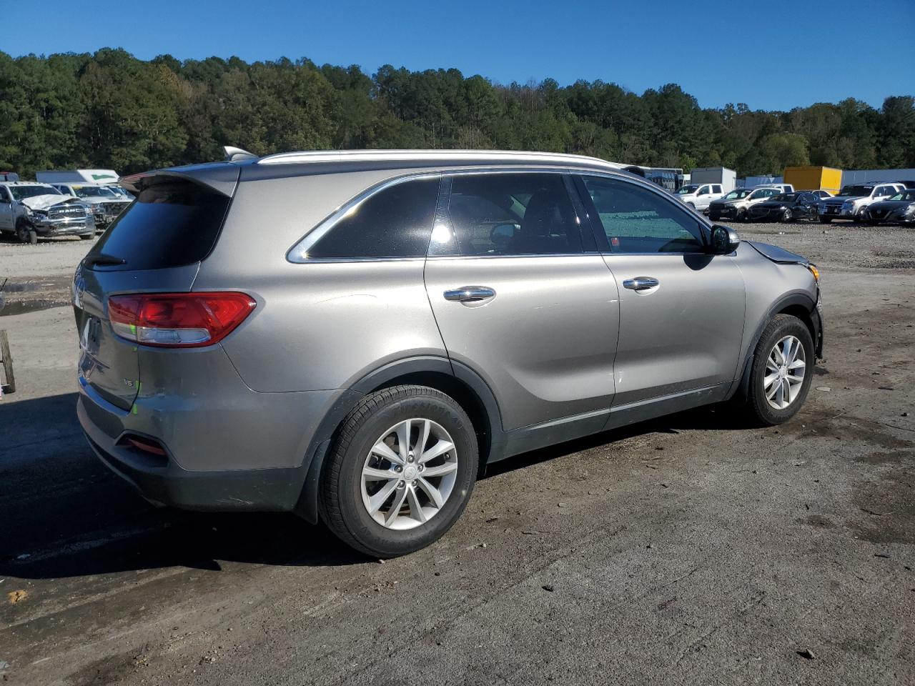 2017 Kia Sorento - Image 3