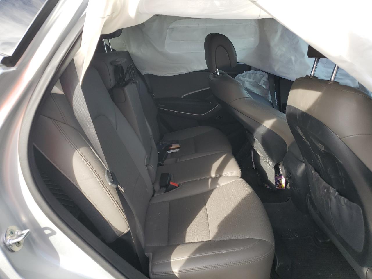 2015 Hyundai Santa Fe - Image 11