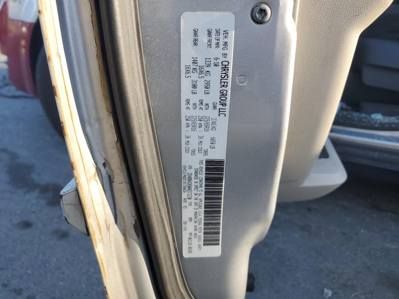 2010 Dodge Caravan - Image 13