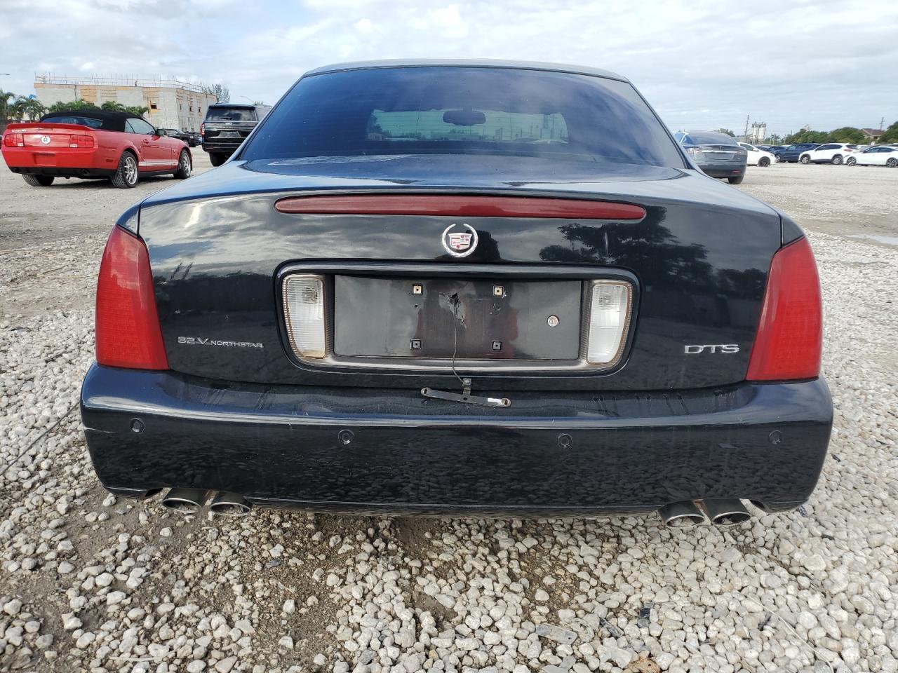 2002 Cadillac Deville Dts VIN: 1G6KF57962U233811 Lot: 80435034