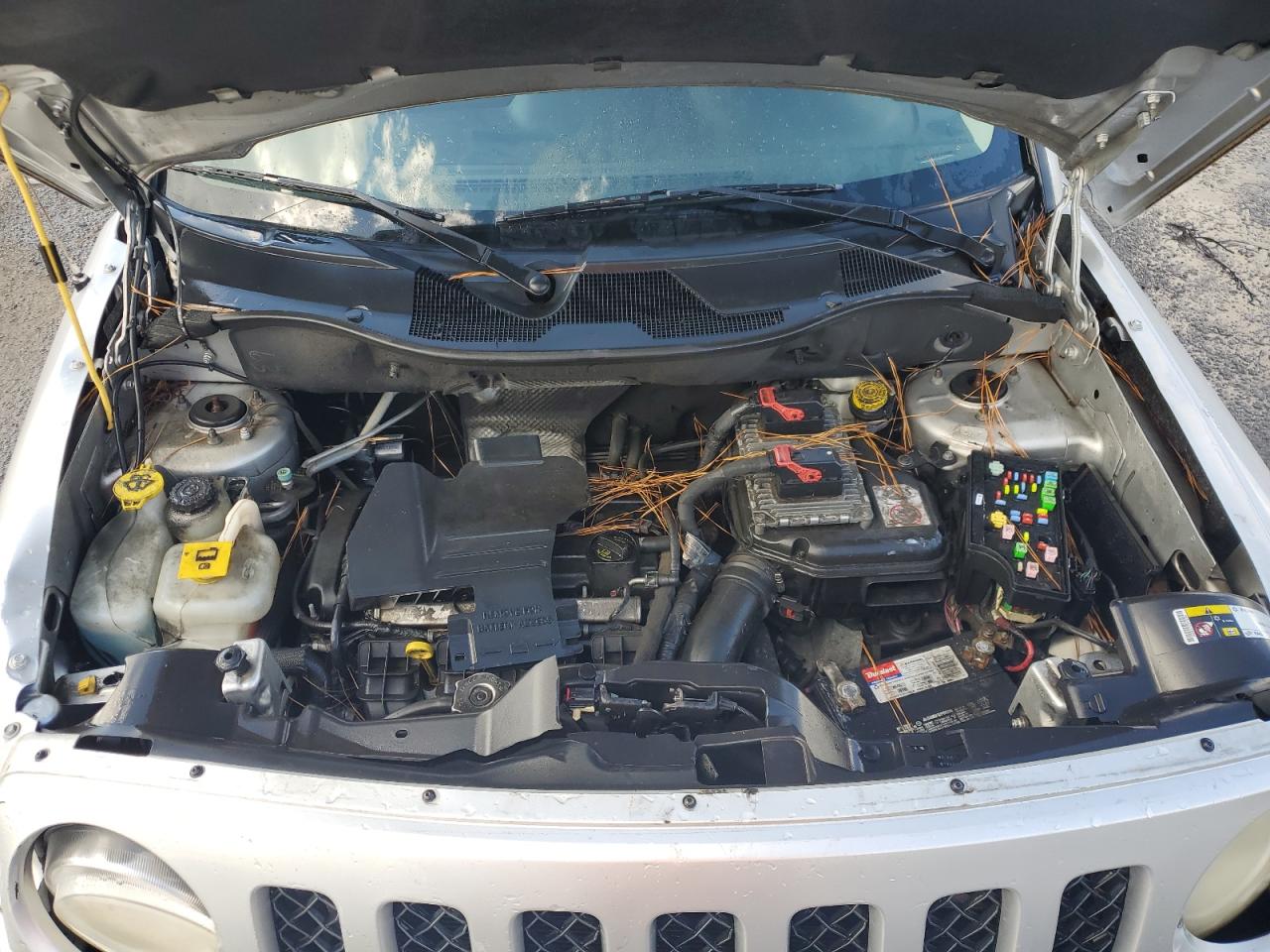2014 Jeep Liberty (Patriot) - Image 12