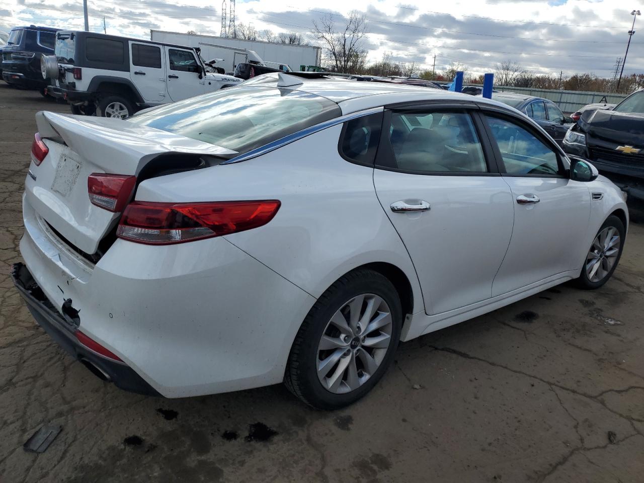 2018 Kia Optima - Image 3
