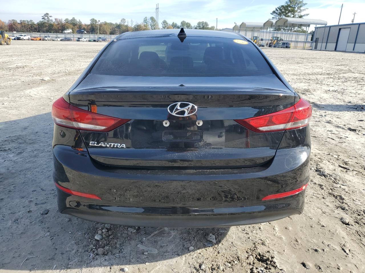 2017 Hyundai Elantra - Image 6