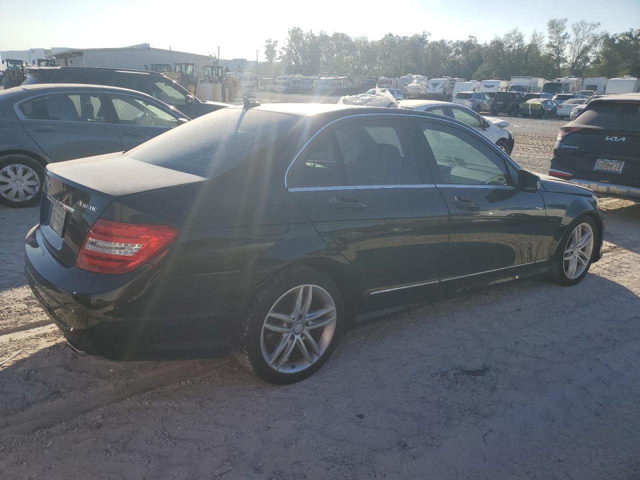 VIN WDDGF8AB0DR287052 2013 MERCEDES-BENZ C-CLASS no.3