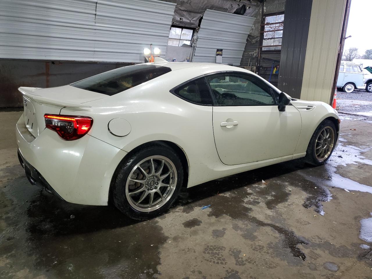 VIN JF1ZNAA18H8705928 2017 TOYOTA 86 no.3