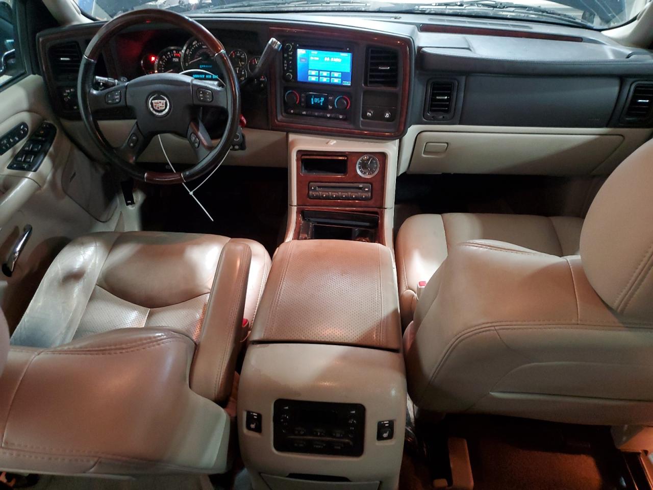 2005 Cadillac Escalade - Image 8