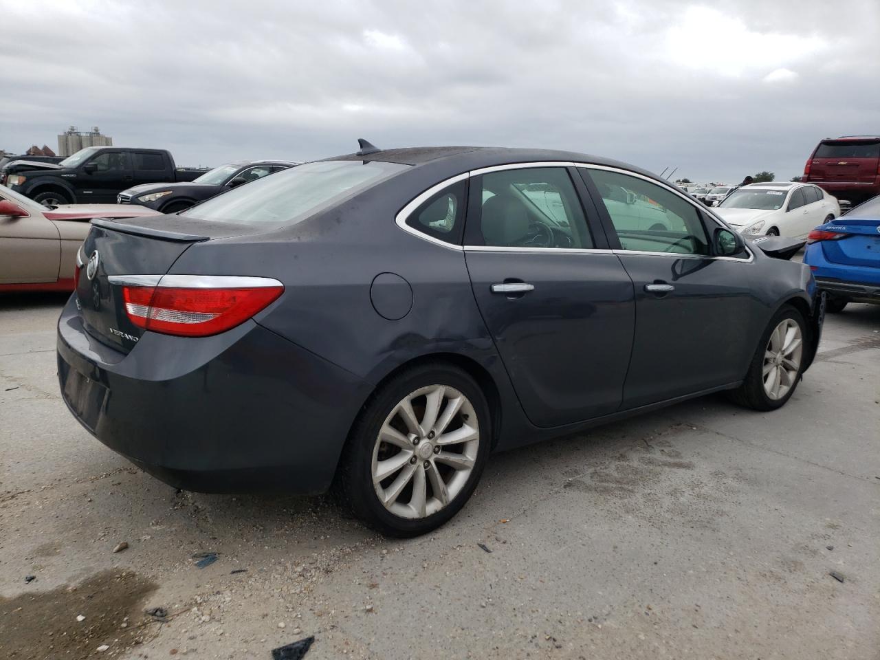 VIN 1G4PP5SK8D4107961 2013 BUICK VERANO no.3