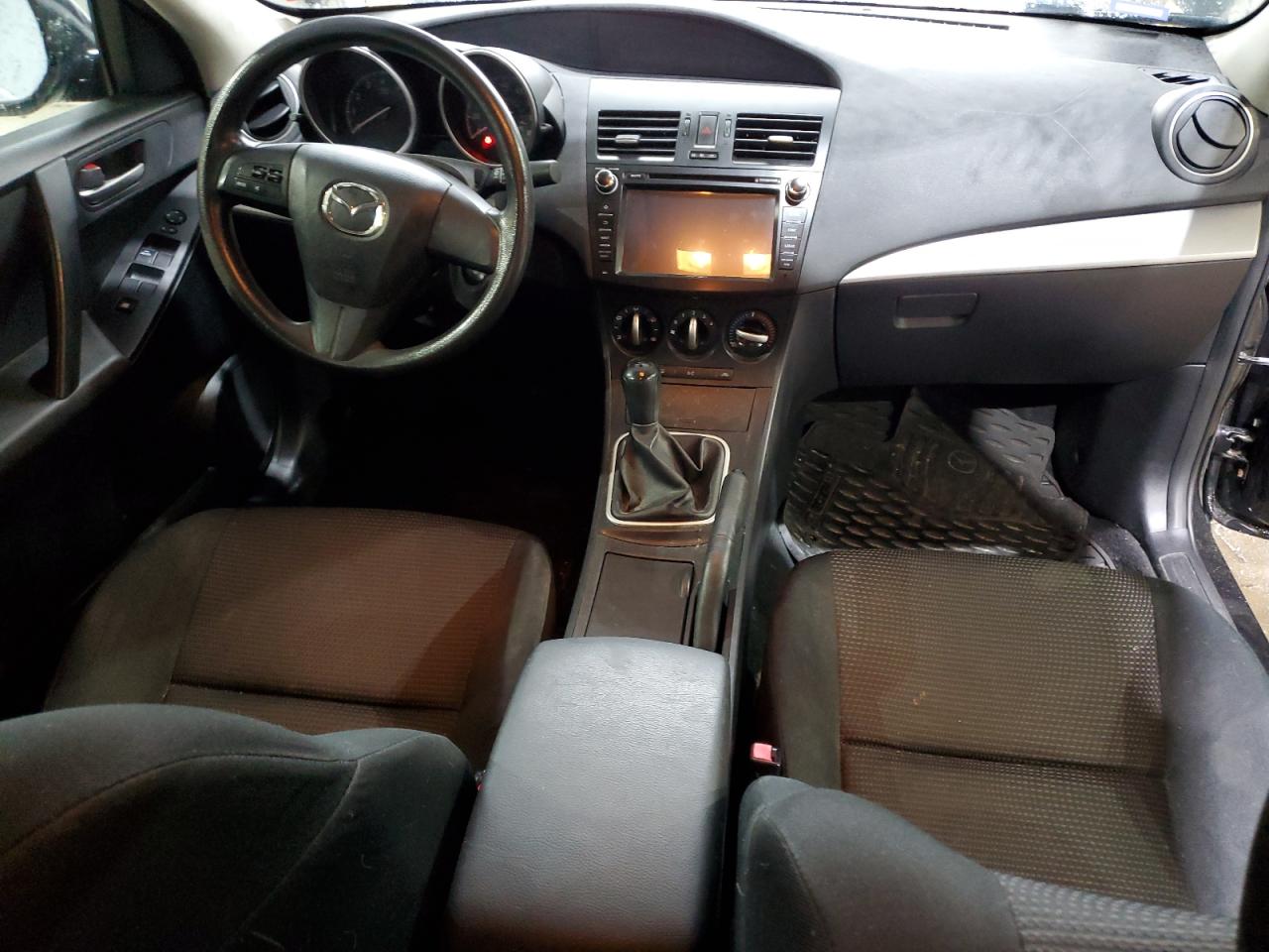 2013 Mazda 3 - Image 8