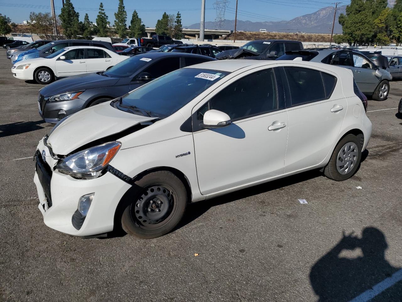 VIN JTDKDTB37G1137611 2016 TOYOTA PRIUS no.1