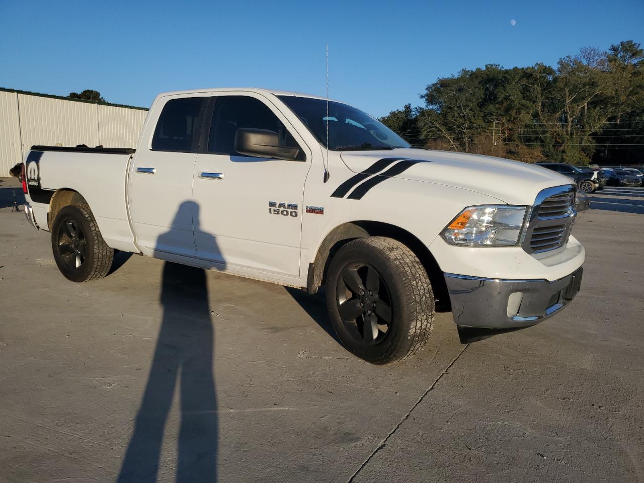 2015 RAM 1500 - Image 4