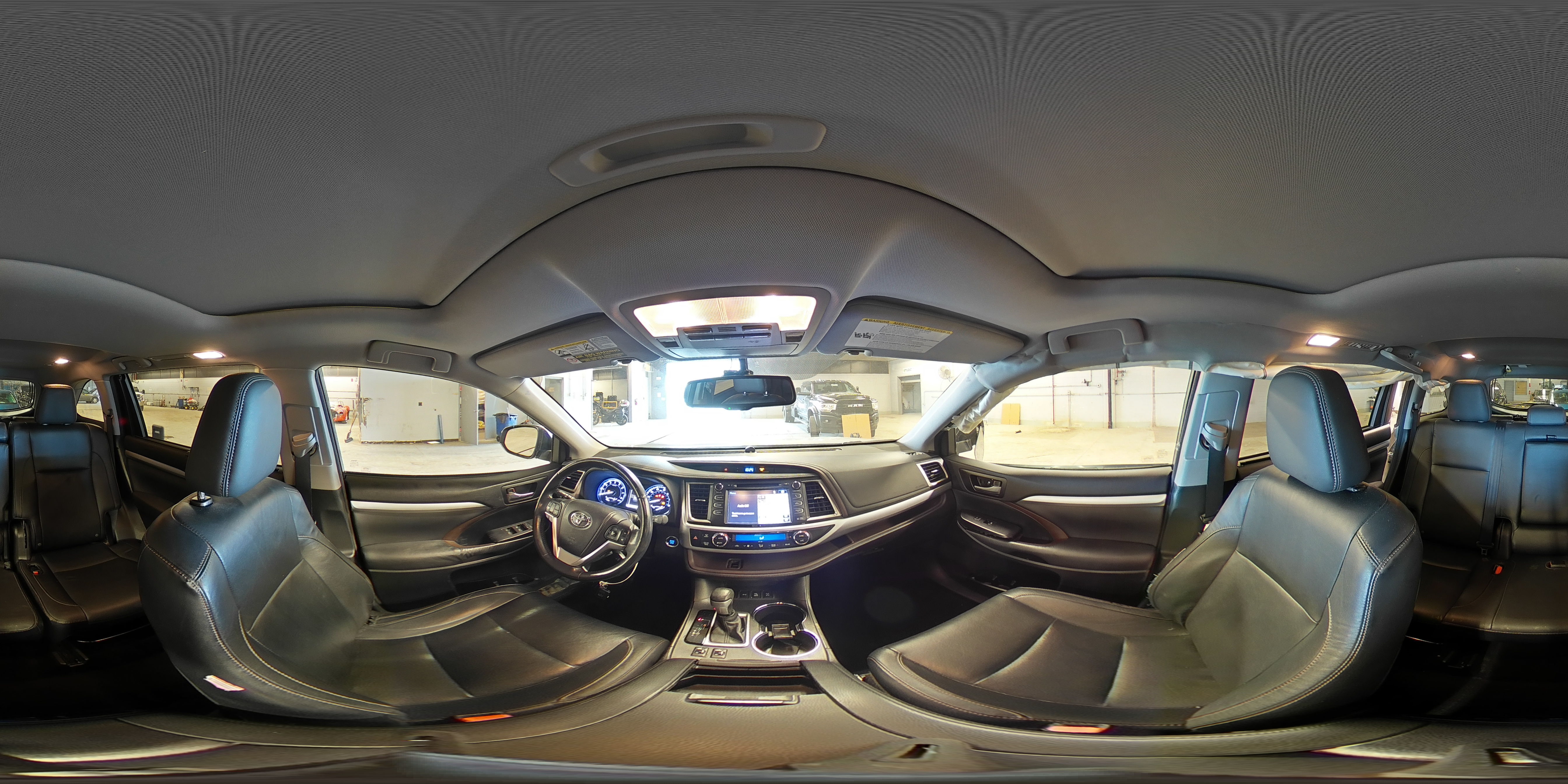 2014 Toyota Highlander - Image 13
