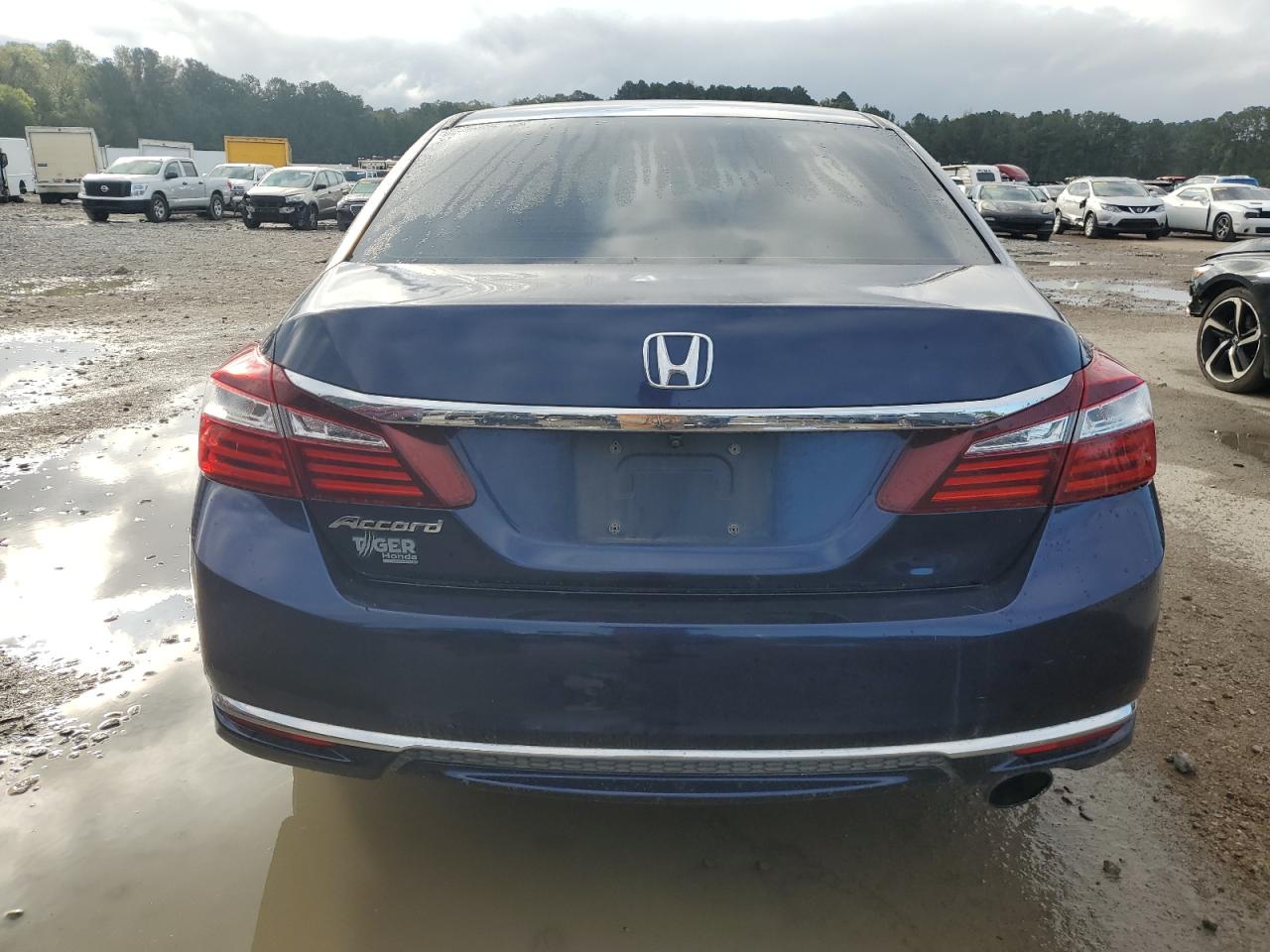 2017 Honda Accord - Image 6
