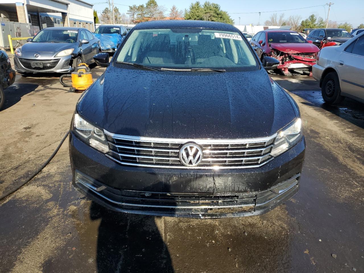 2017 Volkswagen Passat - Image 5