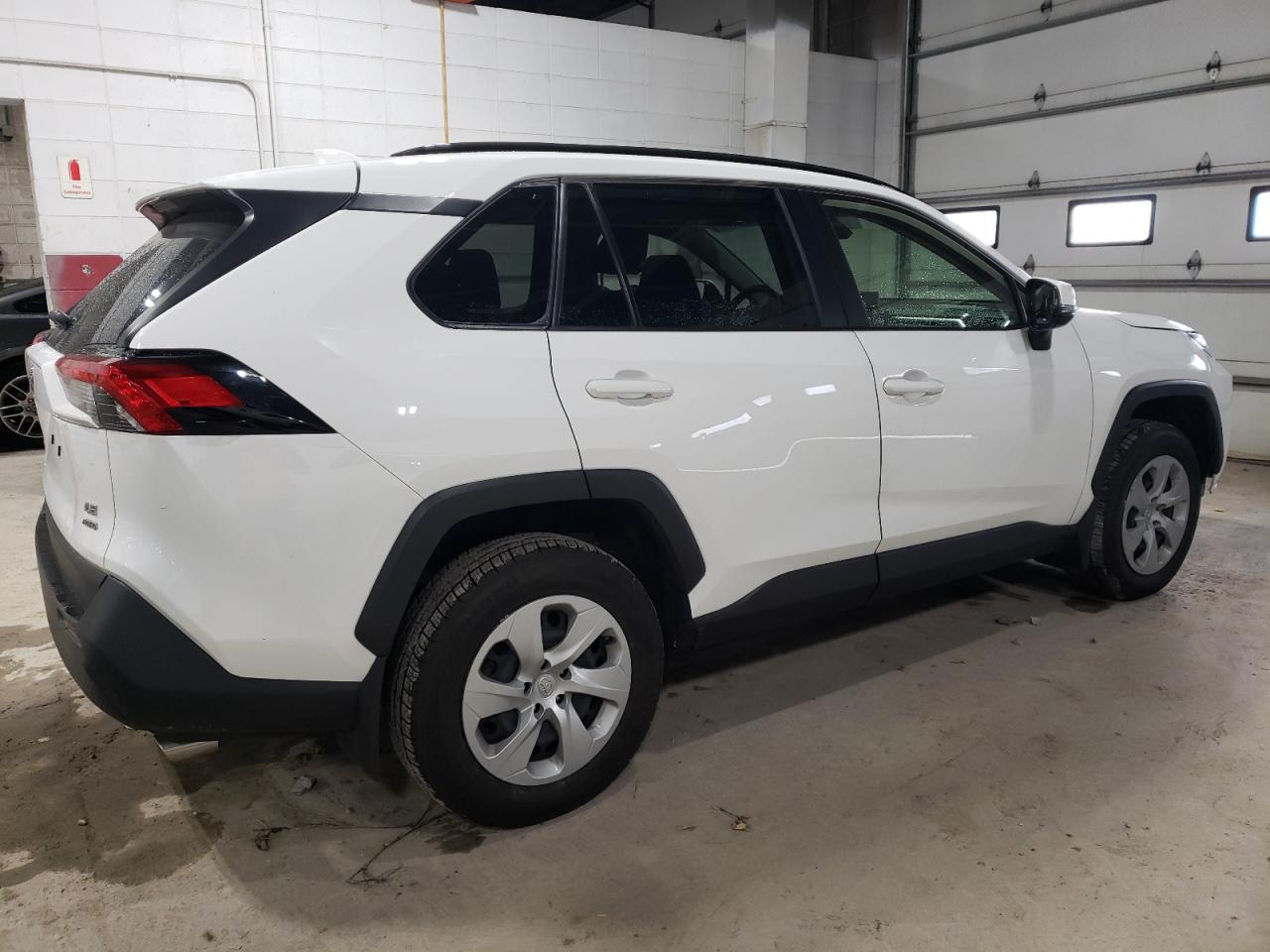 2019 Toyota RAV 4 - Image 3