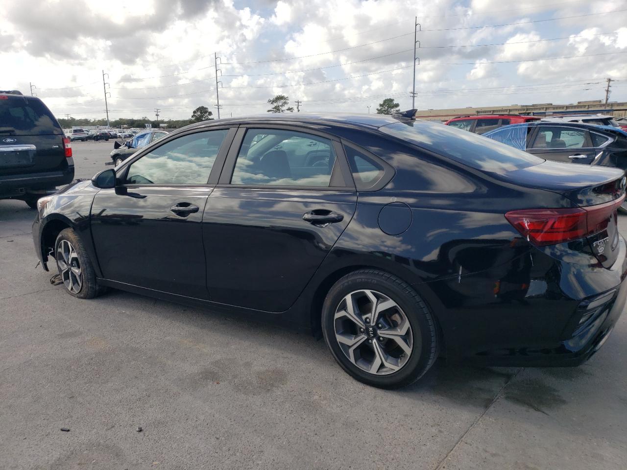 2021 Kia Forte - Image 2