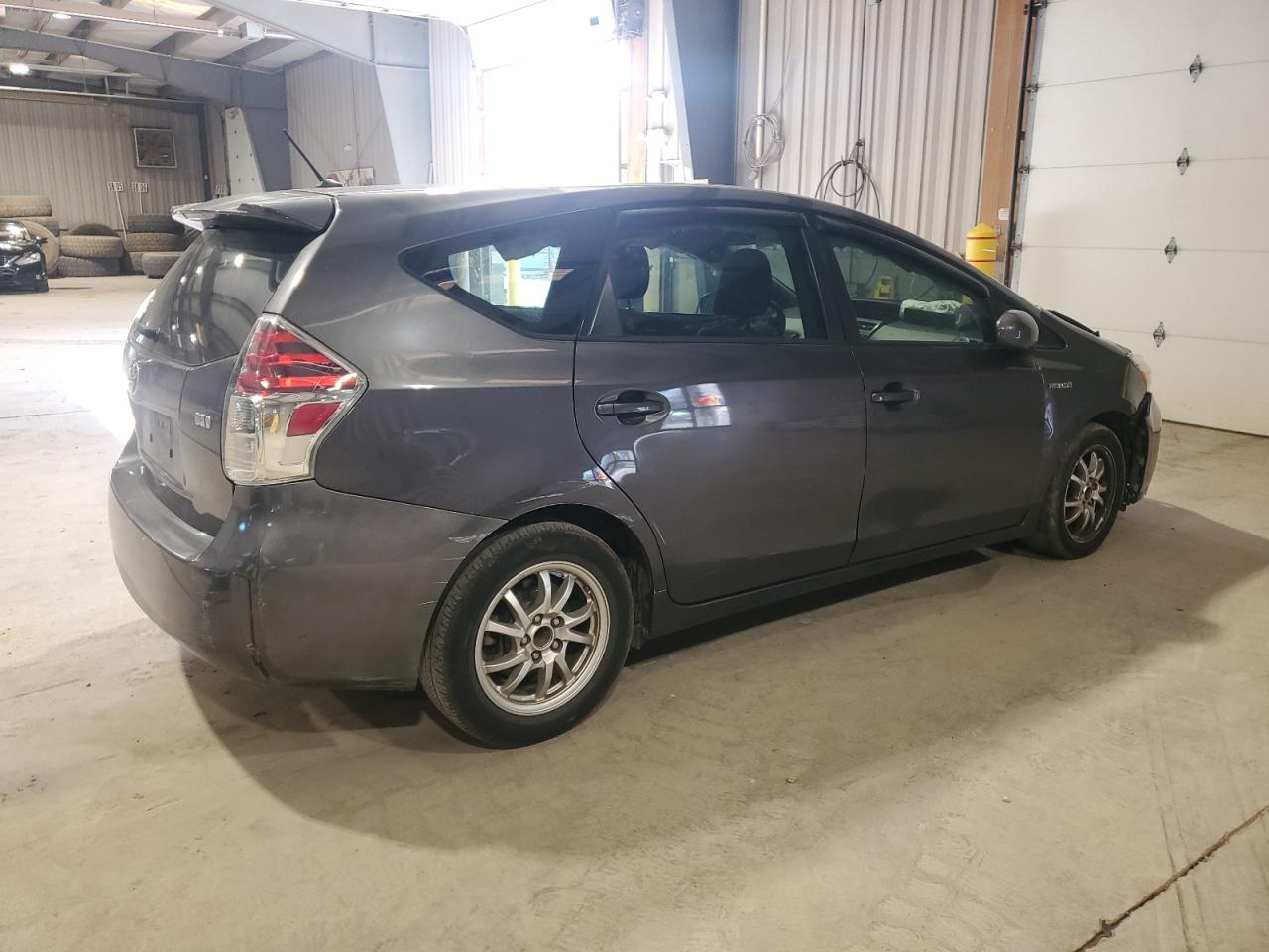 2015 Toyota Prius - Image 3