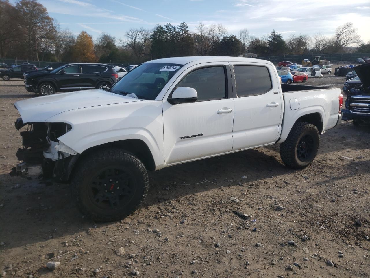 VIN 5TFAX5GNXJX109363 2018 TOYOTA TACOMA no.1