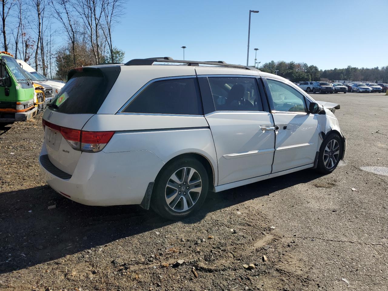 2015 Honda Odyssey - Image 3