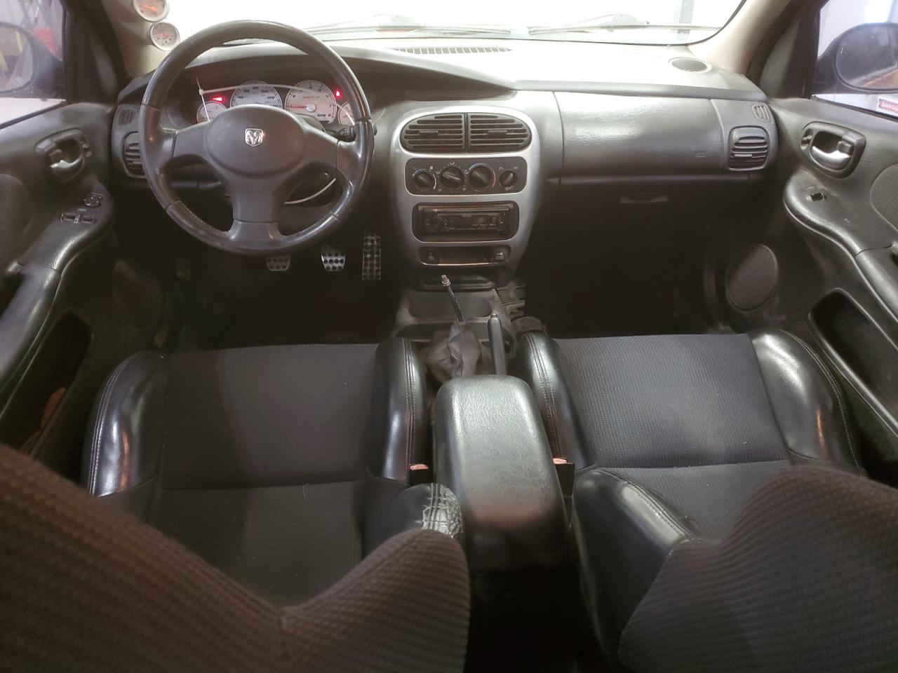 2005 Dodge Neon - Image 8