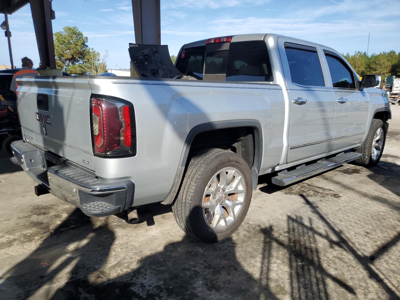 2017 GMC Sierra - Image 3