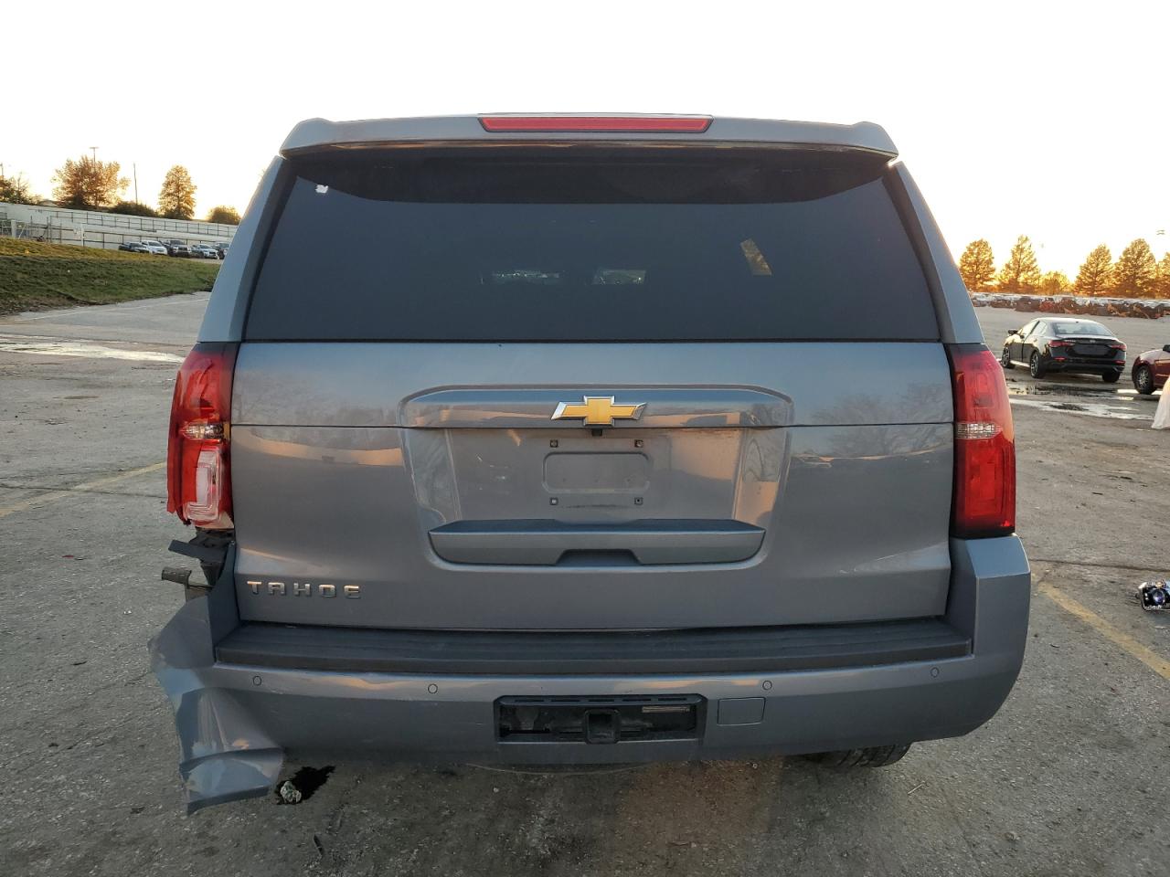 VIN 1GNSCBKC6GR204687 2016 CHEVROLET TAHOE no.6