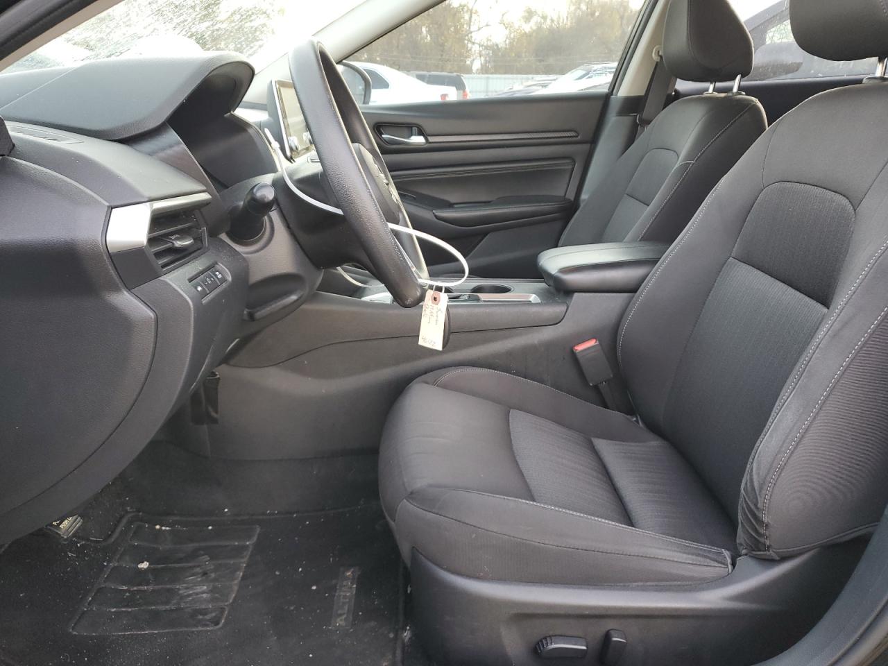 2019 Nissan Altima - Image 7