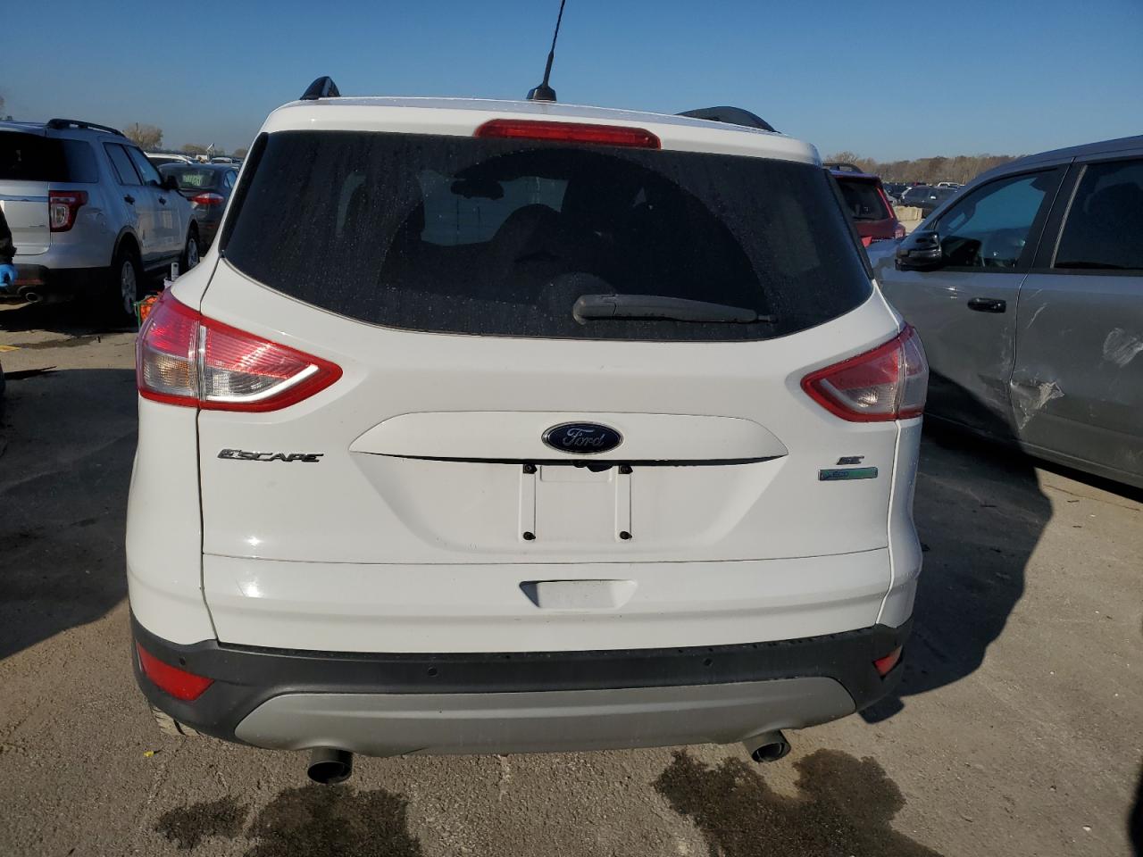 VIN 1FMCU0GX0GUC56075 2016 FORD ESCAPE no.6