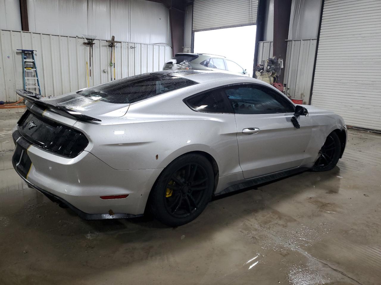 2015 Ford Mustang - Image 3
