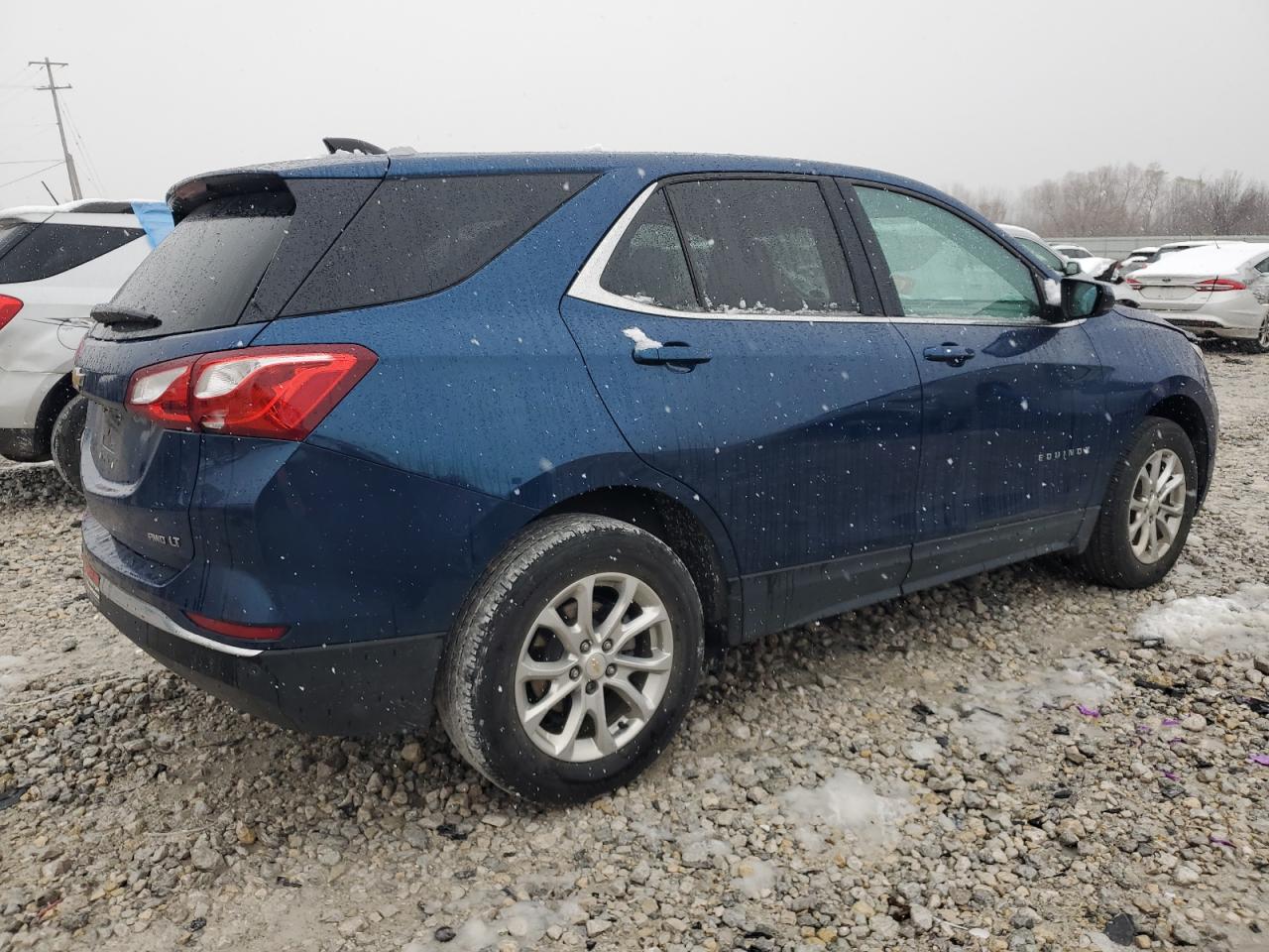 2020 Chevrolet Equinox - Image 3