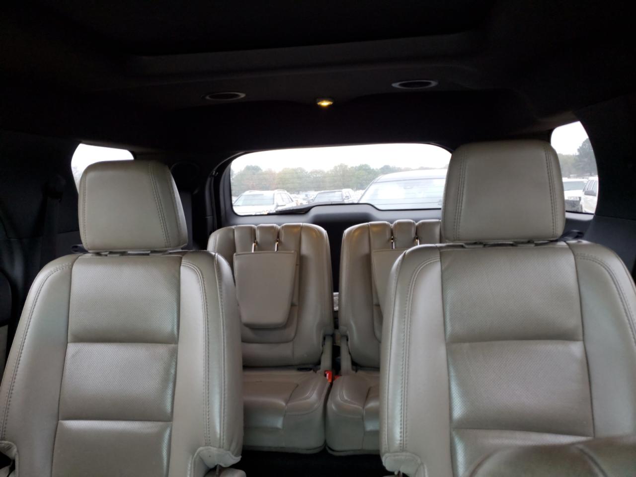 2014 Ford Explorer - Image 10