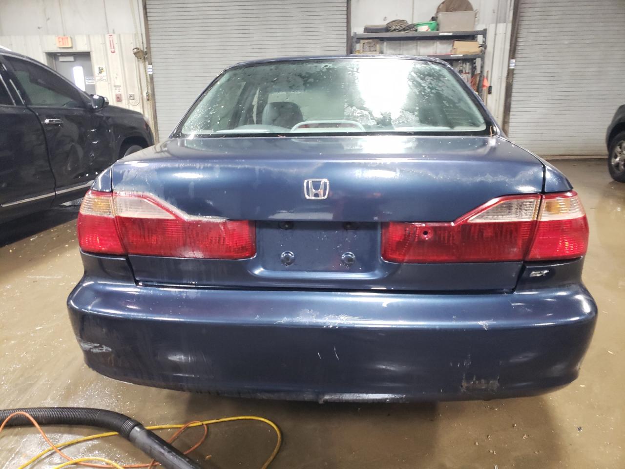 1999 Honda Accord Ex VIN: 1HGCG5656XA013799 Lot: 79929374