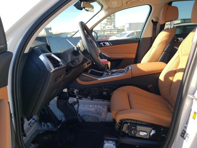  BMW X7 2025 Белы