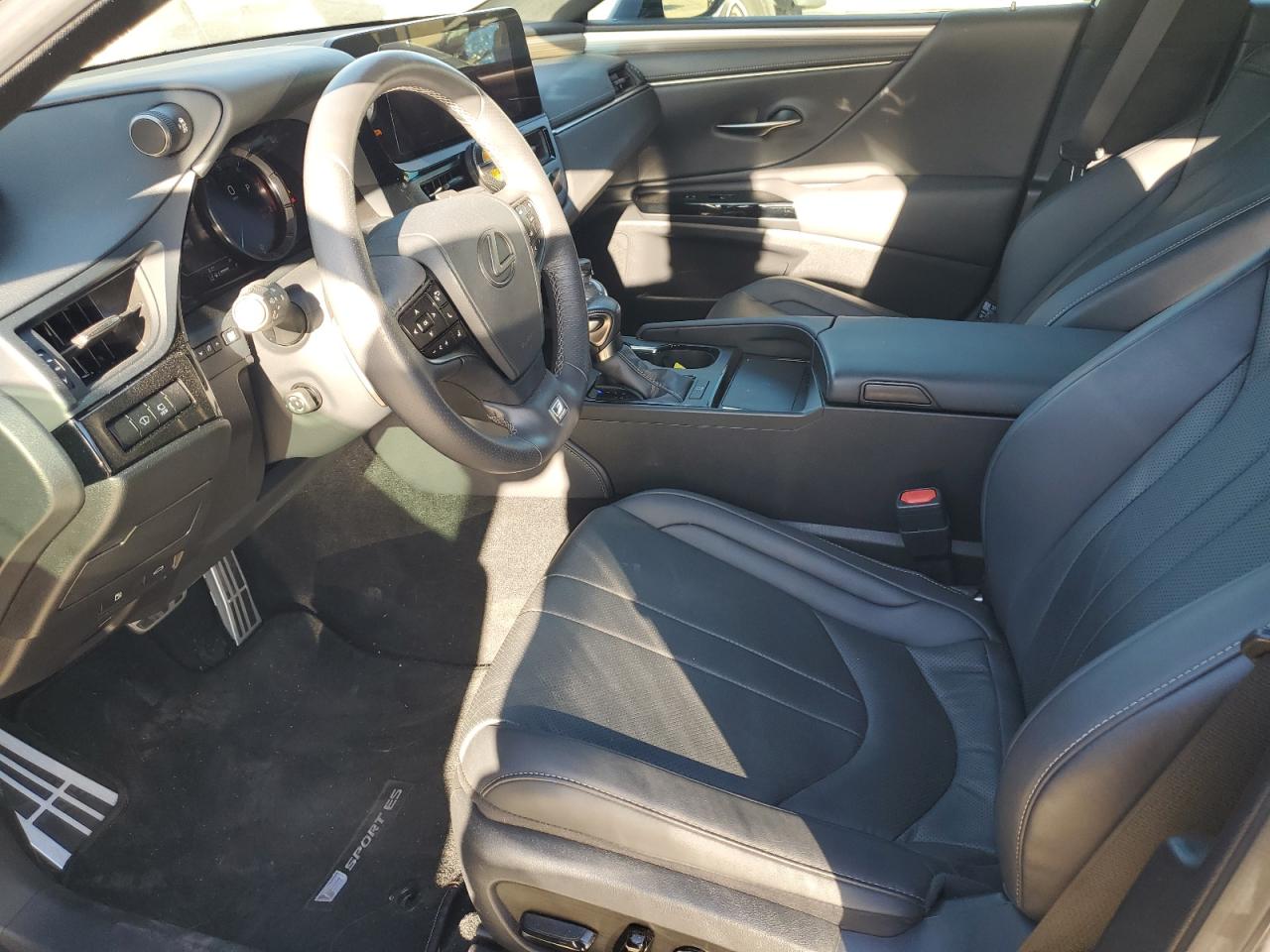 2023 Lexus ES - Image 7