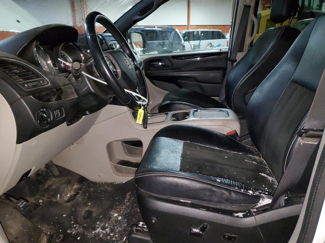 2014 Dodge Caravan - Image 7