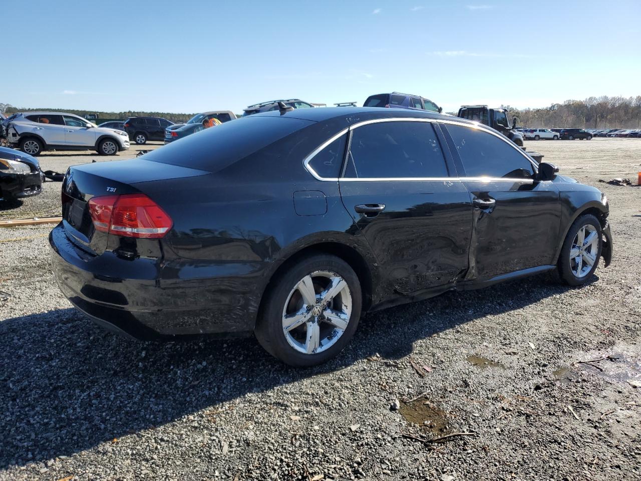 2015 Volkswagen Passat - Image 3