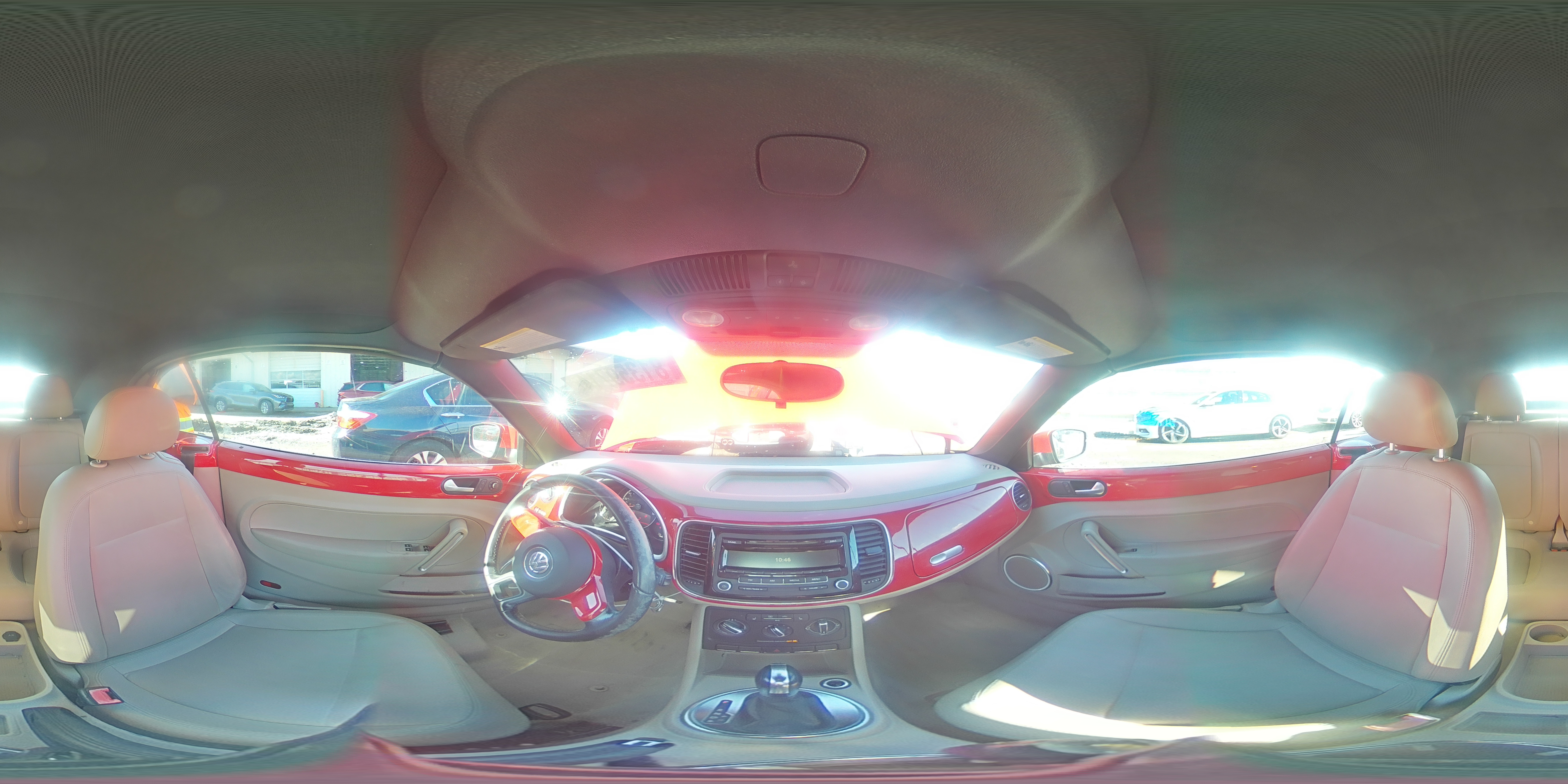 2013 Volkswagen Beetle - Image 13